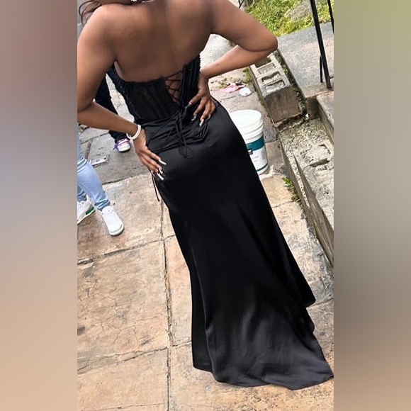 Black corset dress. Size 6 - Picture 2 of 5